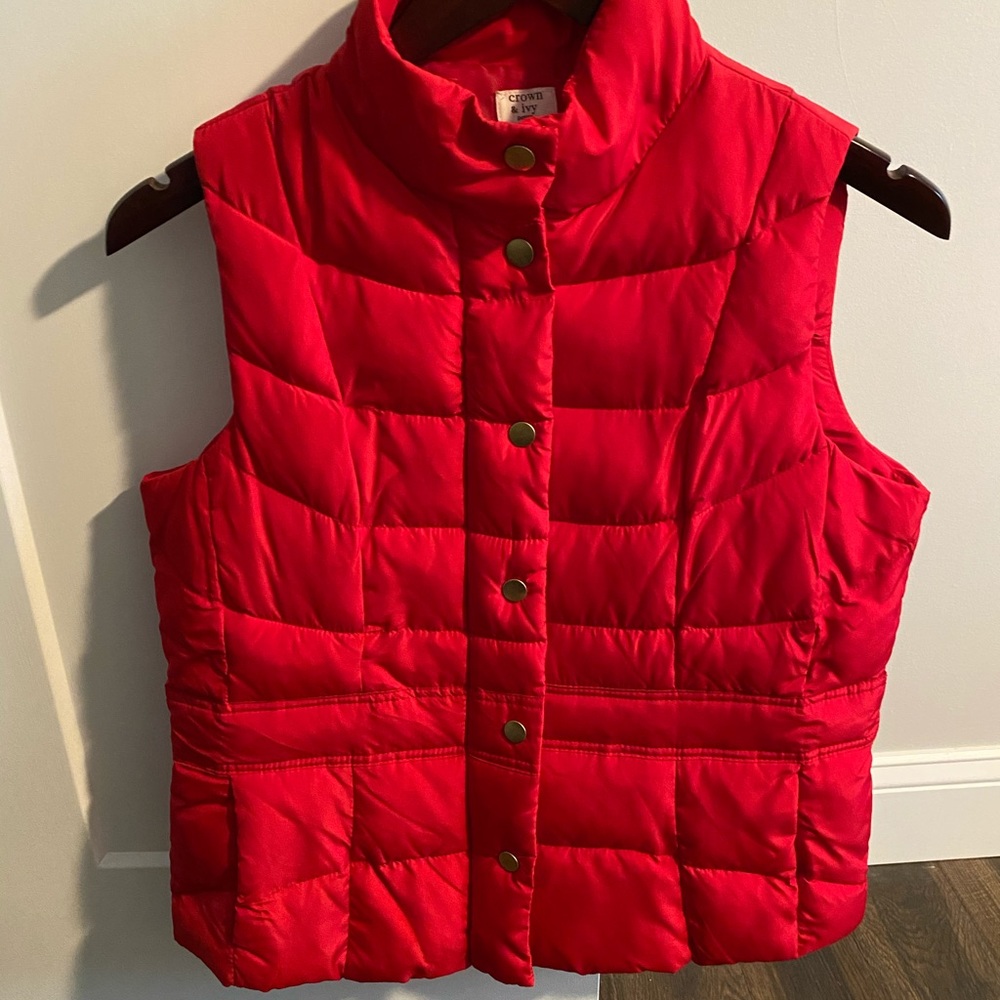 Crown & Ivy Red Vest Petite Medium